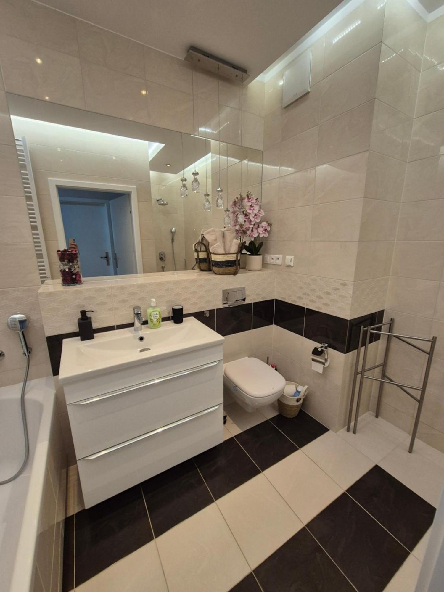 Big 21 Old Town Lux Apartment, Self Check-In 24H, Free Parking بوزنان المظهر الخارجي الصورة